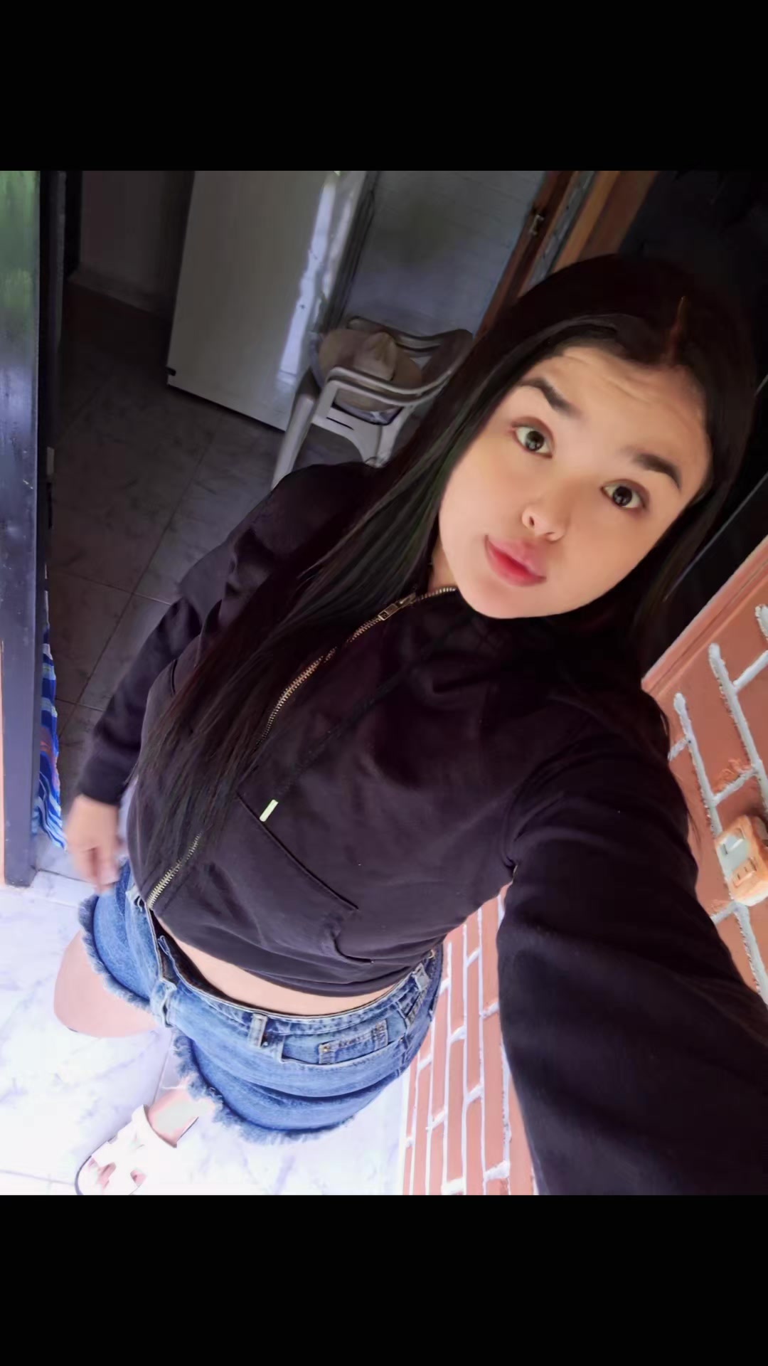 @AnnyAris03