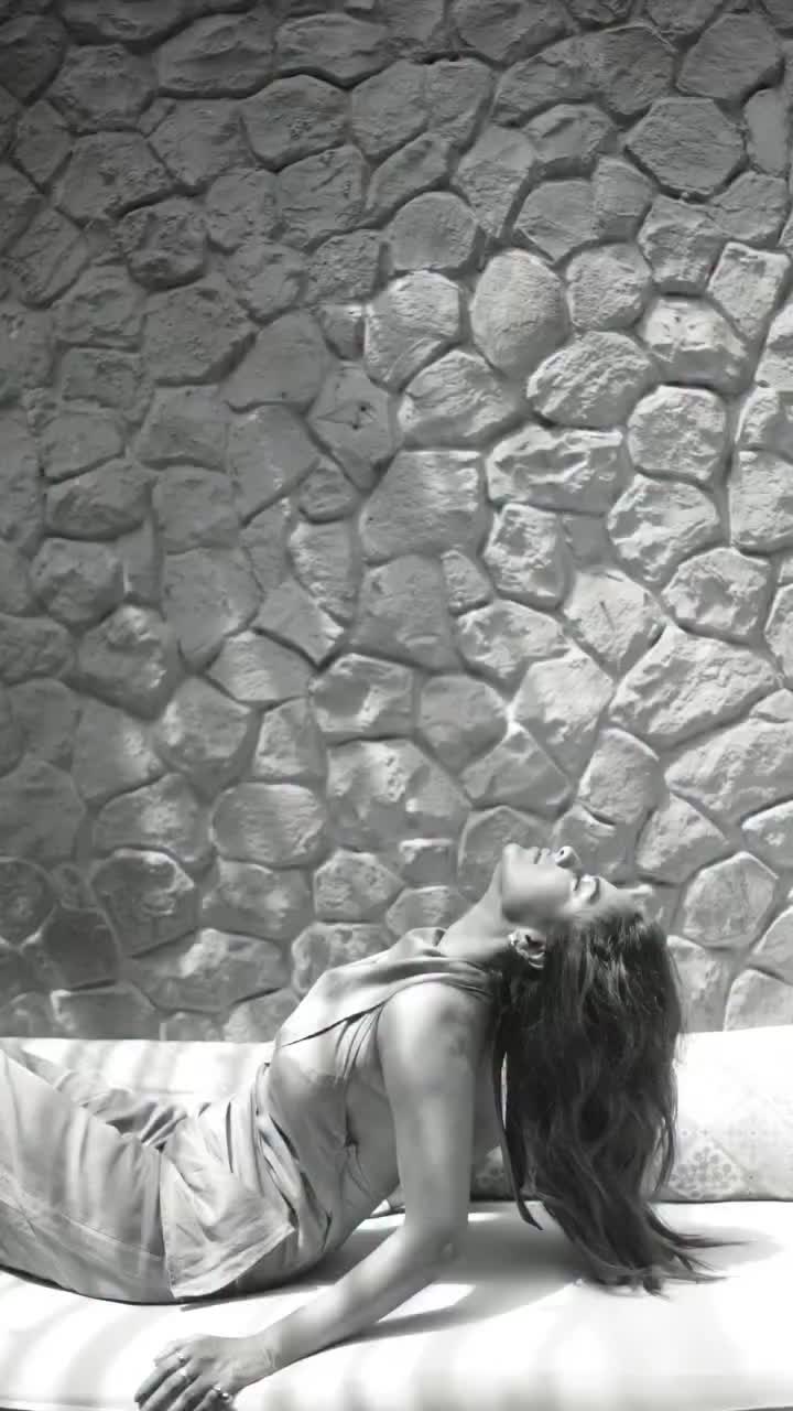 @nia Sharma