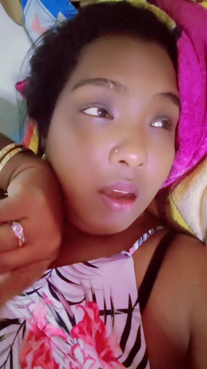 @Amanda Essequibo coast girl