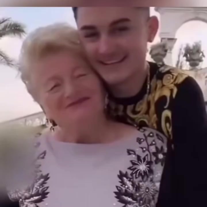 @GENIUS_Ez
