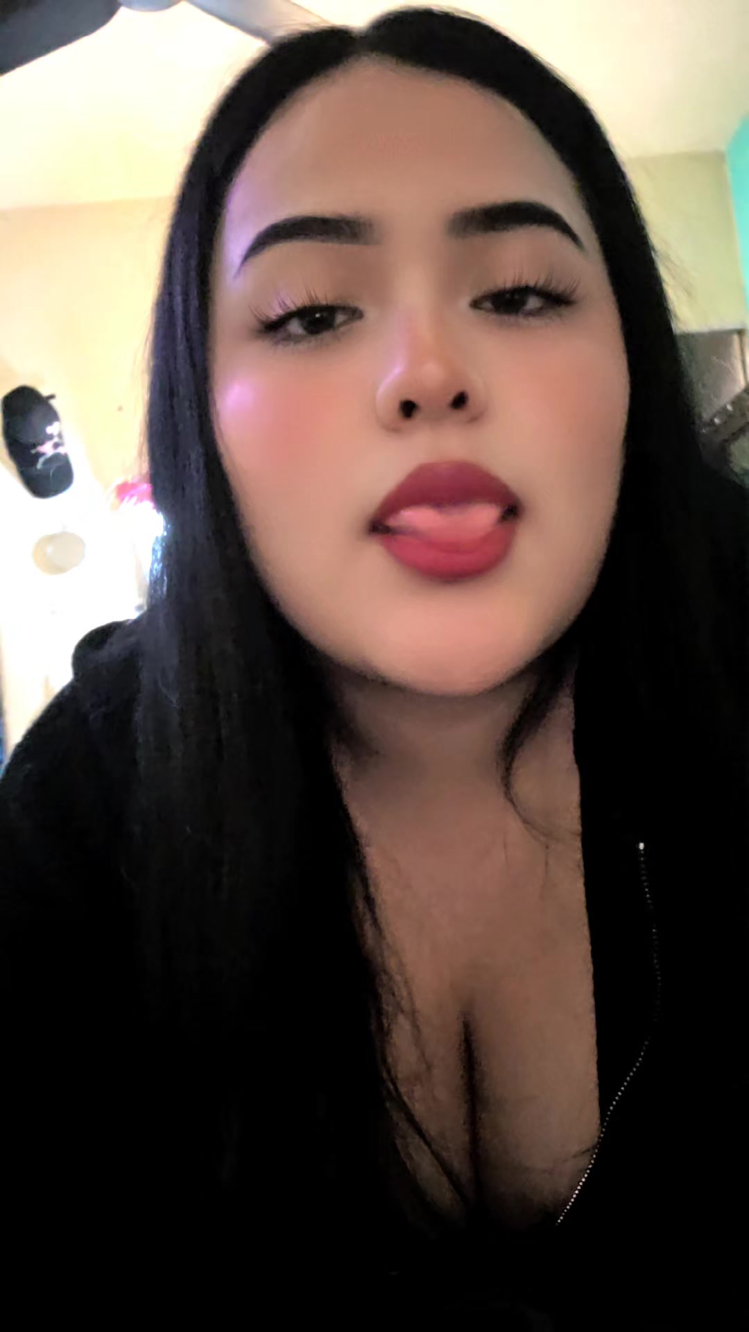 @Lucero Flores22