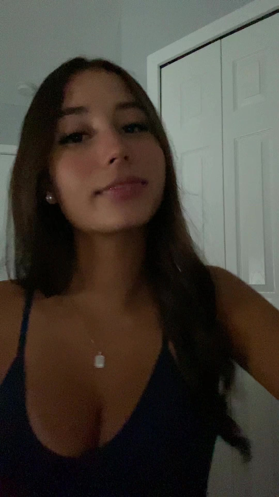 @abril