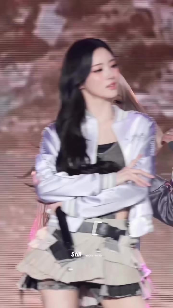 @Memes K-POP - កម្ពុជា🍀