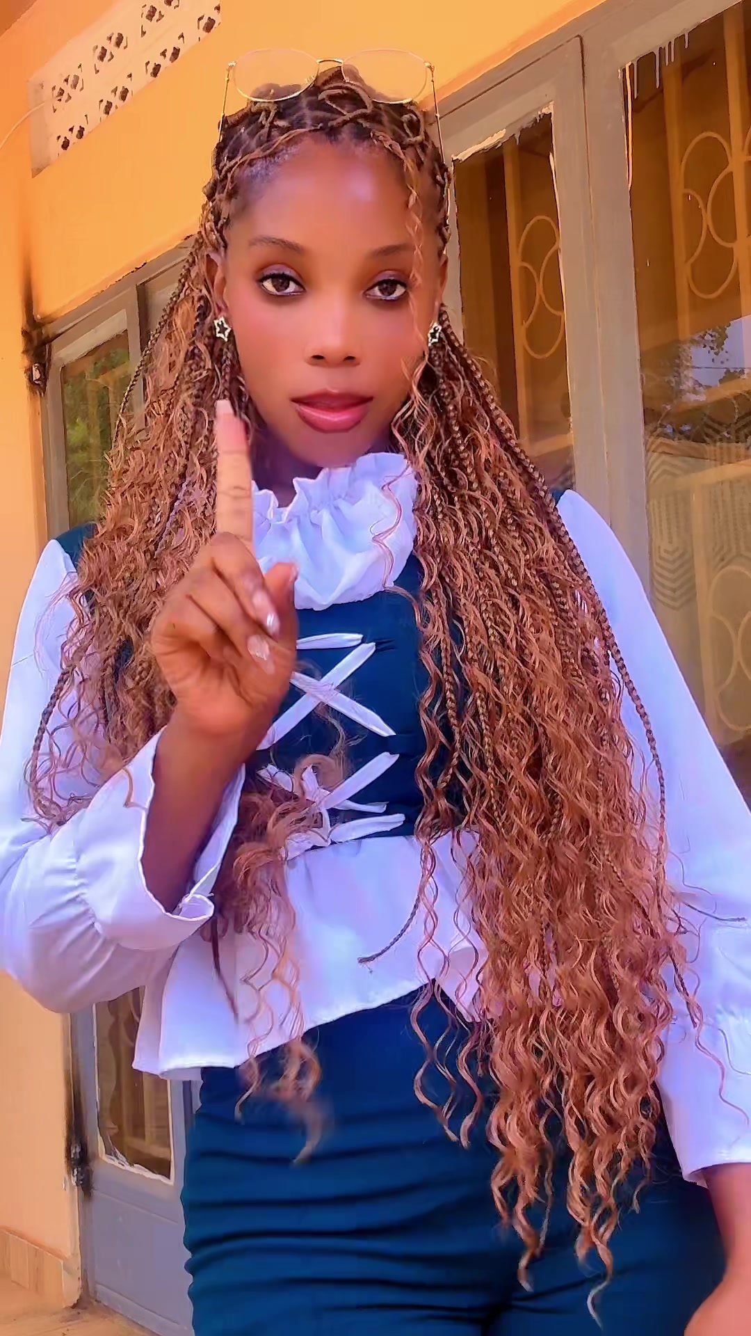 @MANAGER CECI TV2 🧡