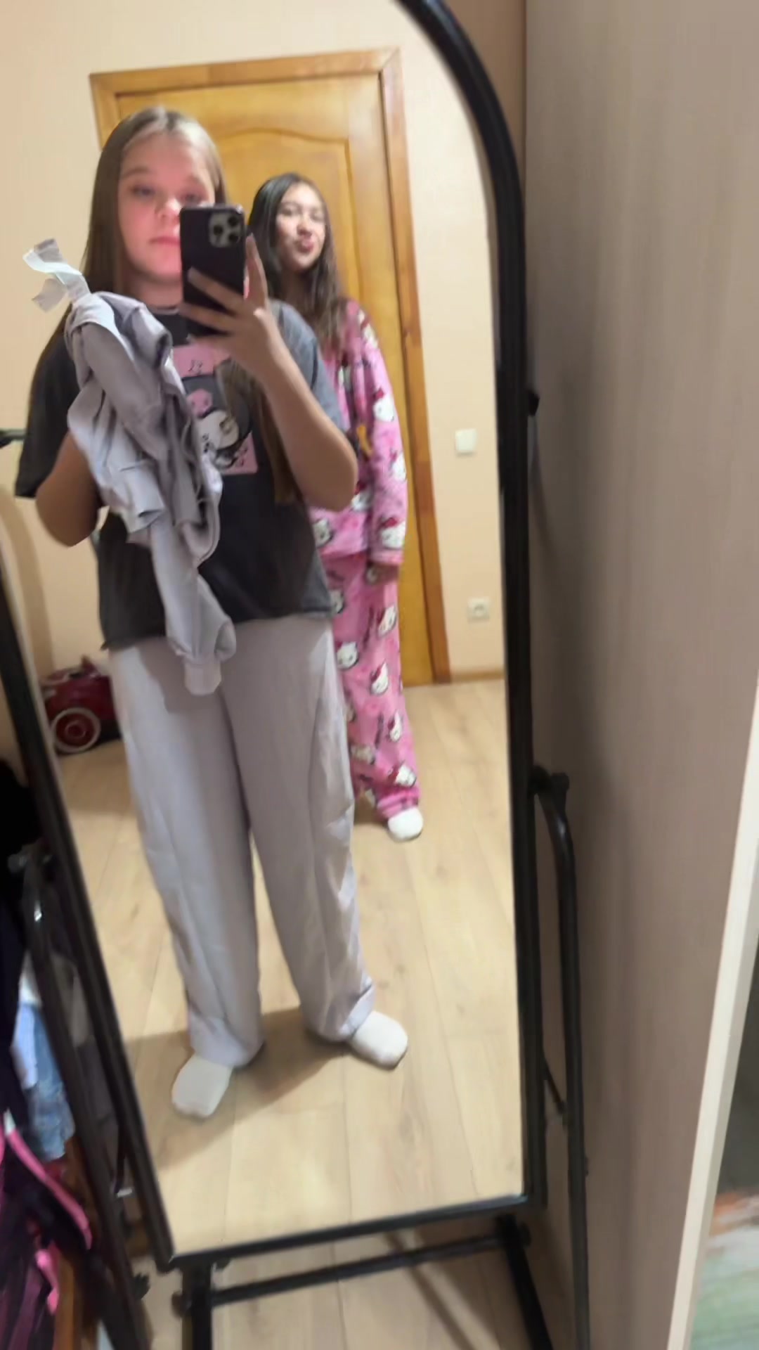 @Л;з@_ун_ька