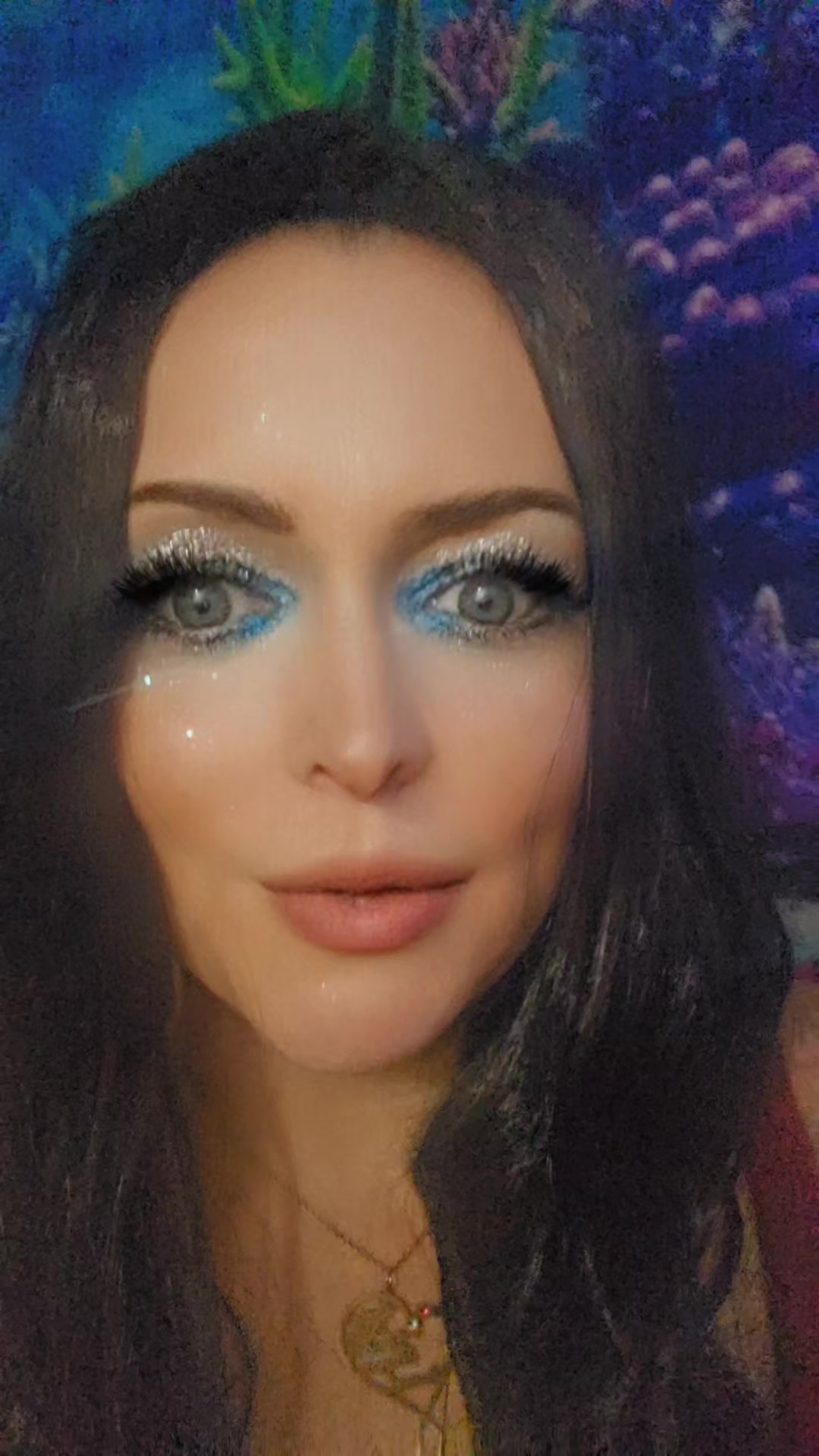 @KimCroft🧸🌹💙🎸🐋🐬🦋😈👻☘️🔥