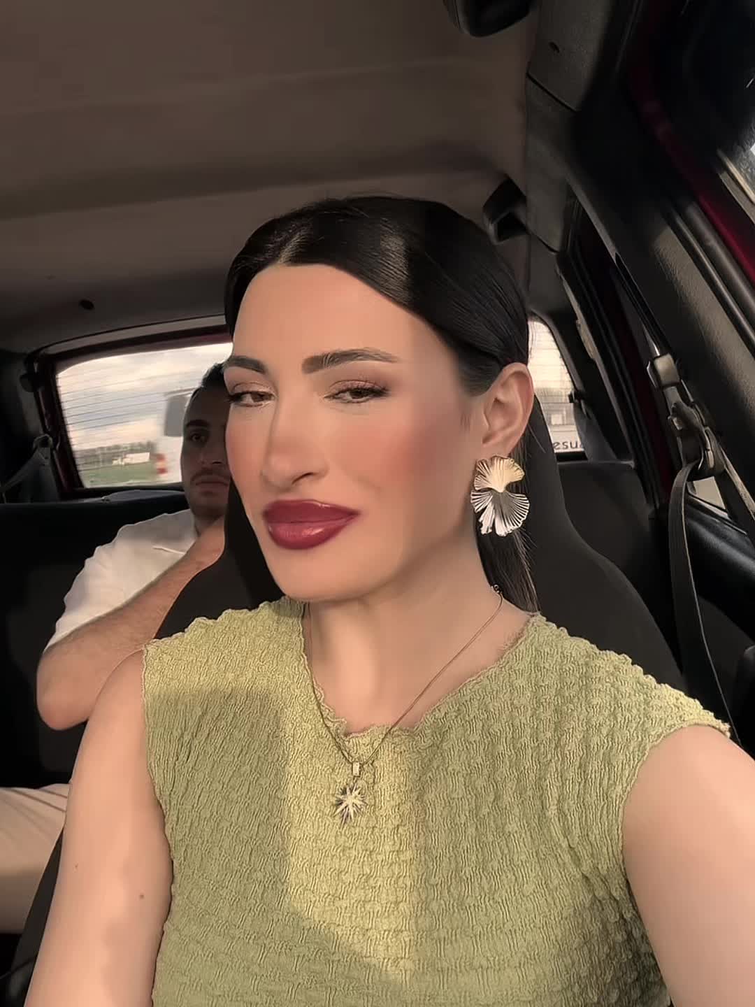 @G&uuml;lll🌹
