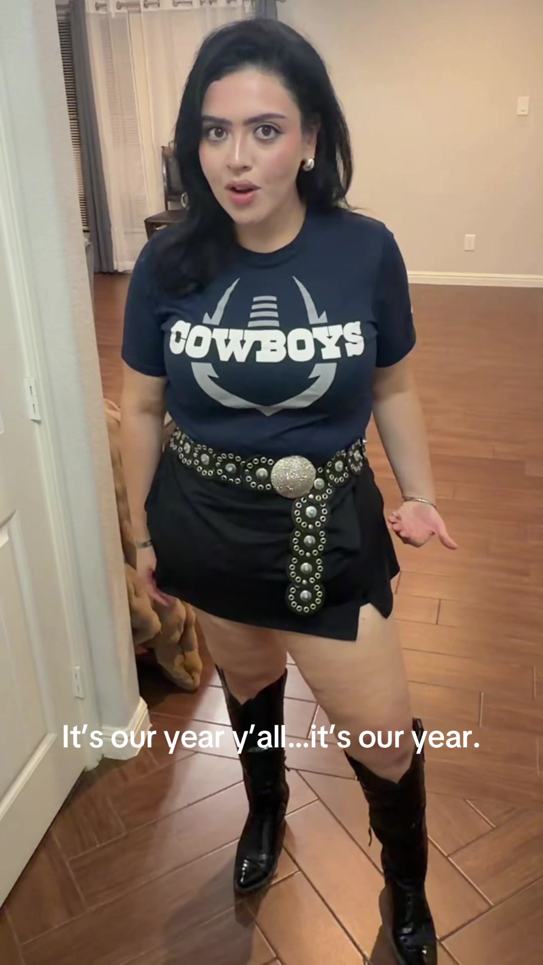 @Alejandra Sarai 🖤
