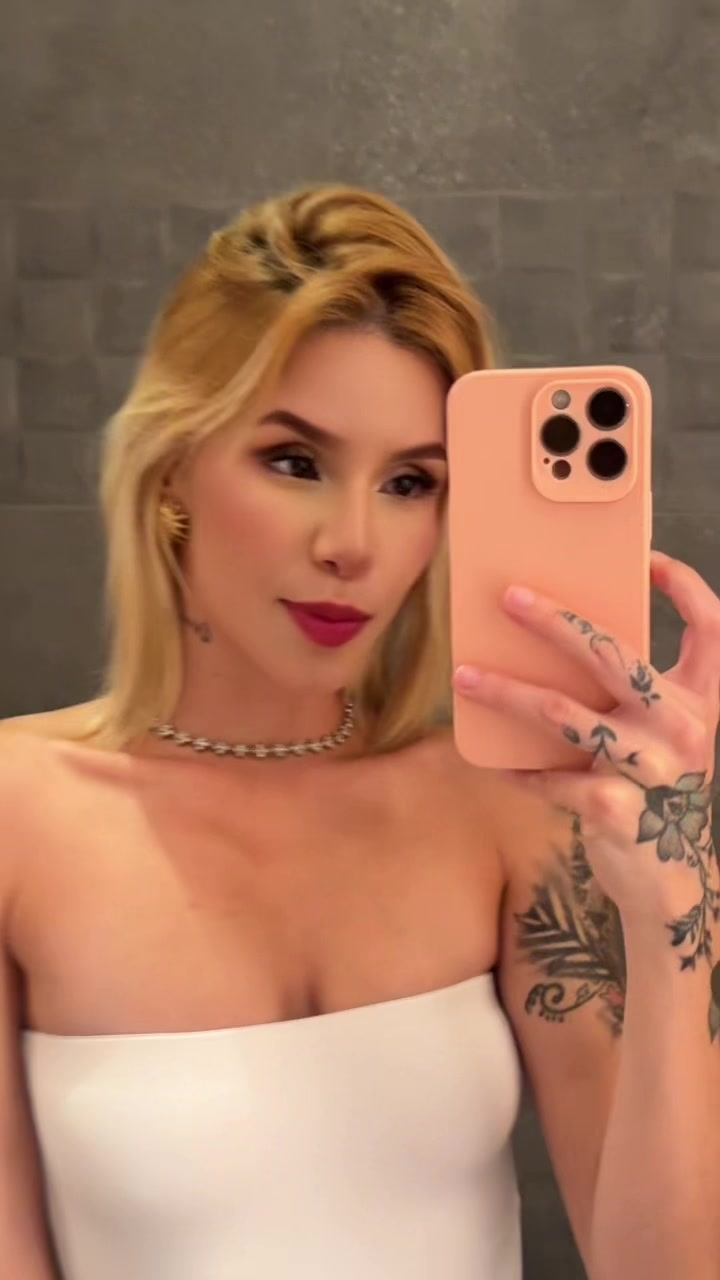 @Daniela🧸