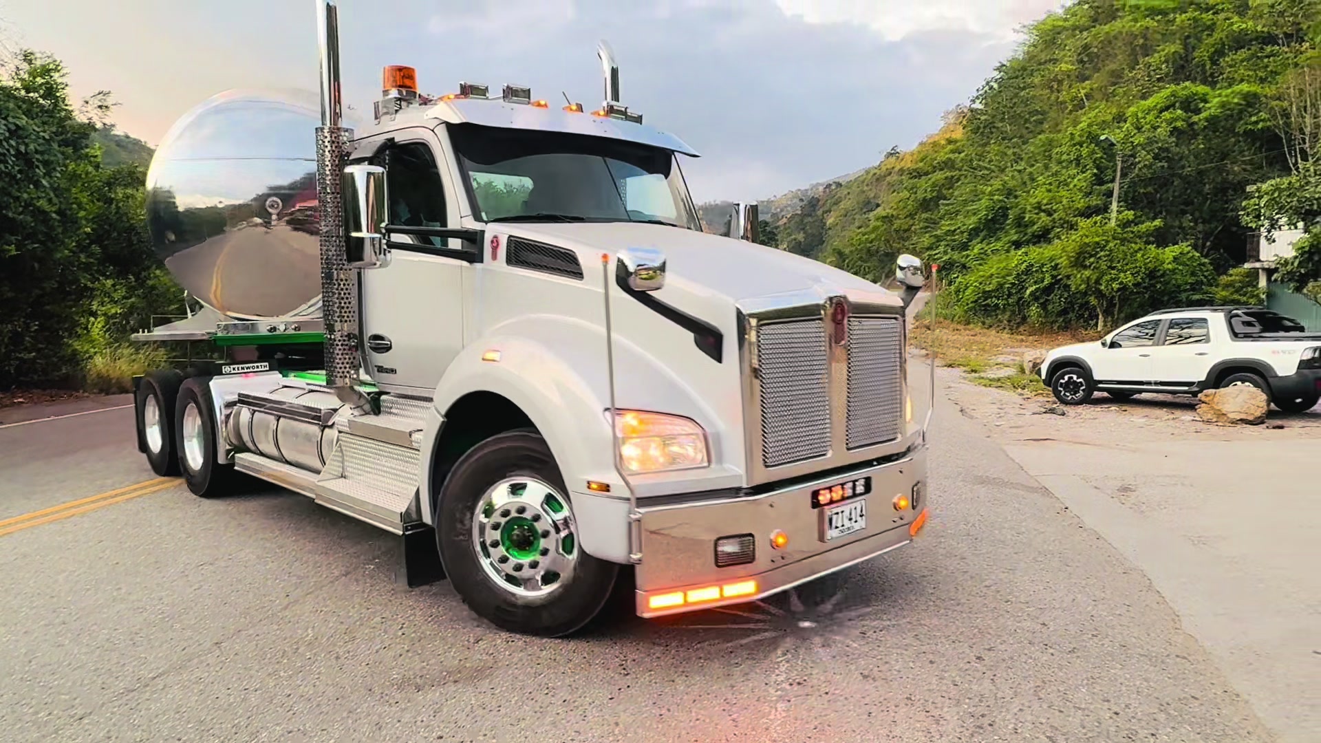 @ANDINO TRUCKS TRAILERS 🇨🇴🥇