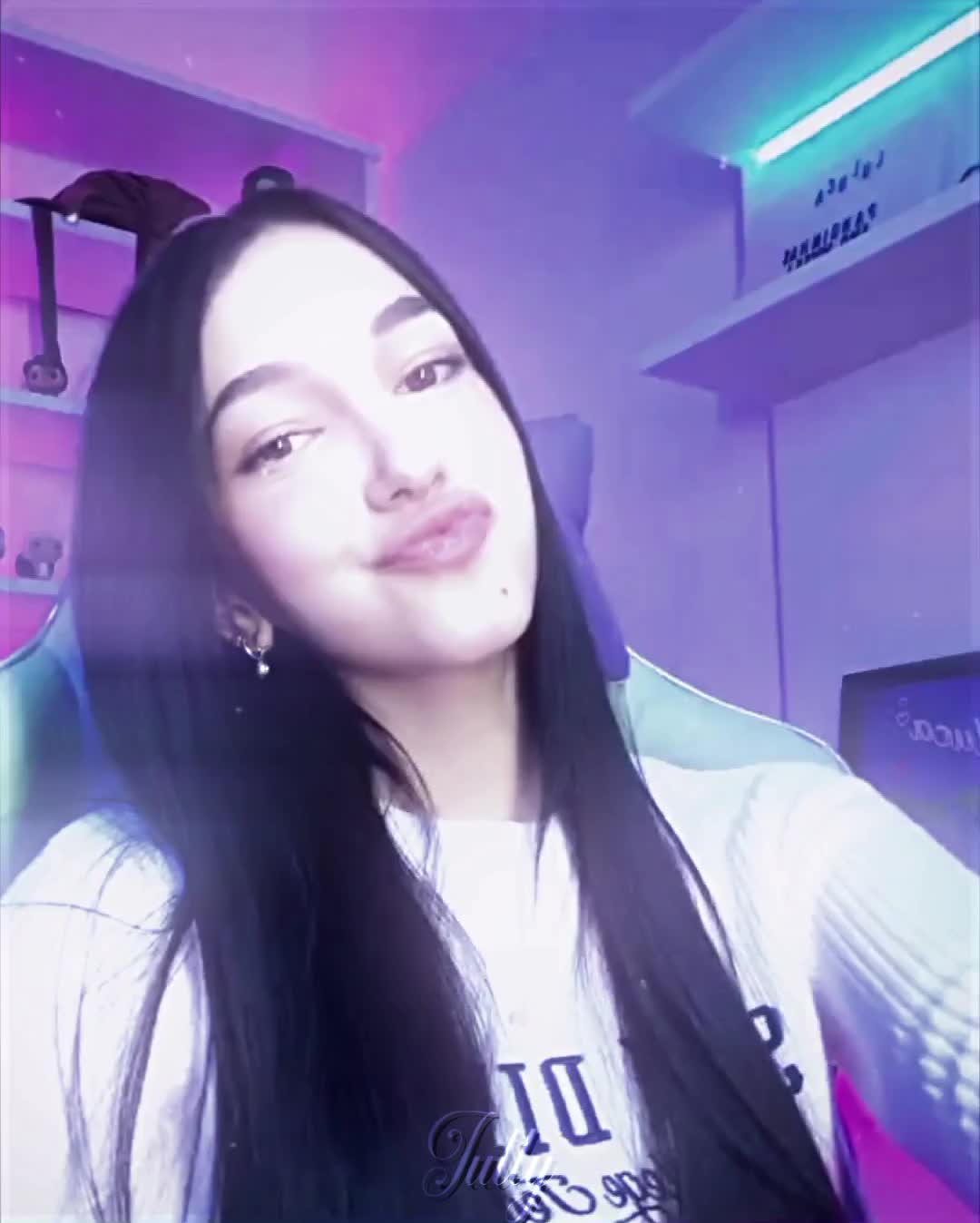 @𝓙𝐮𝐡