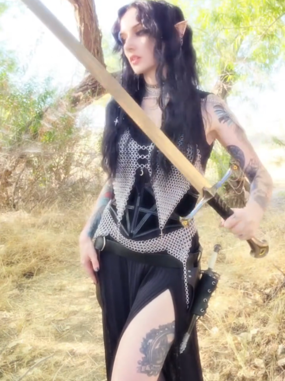 @𝕬𝖘𝖍𝖑𝖊𝖞 🦇