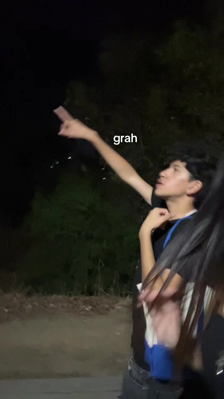 @𖣂