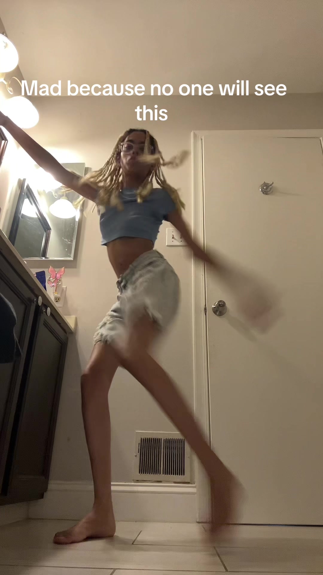 @nosmilingnini