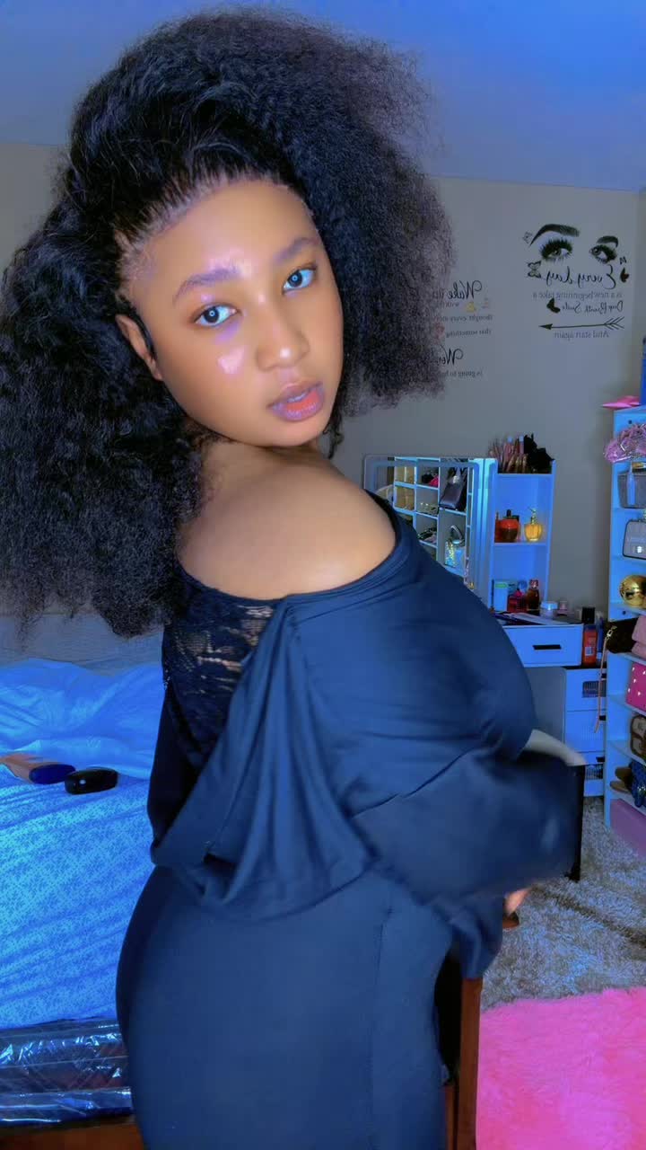 @Mumyans 😍👅😋❤️💋
