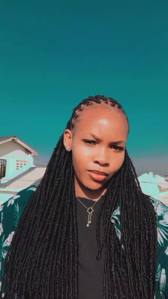 @Dee🌺