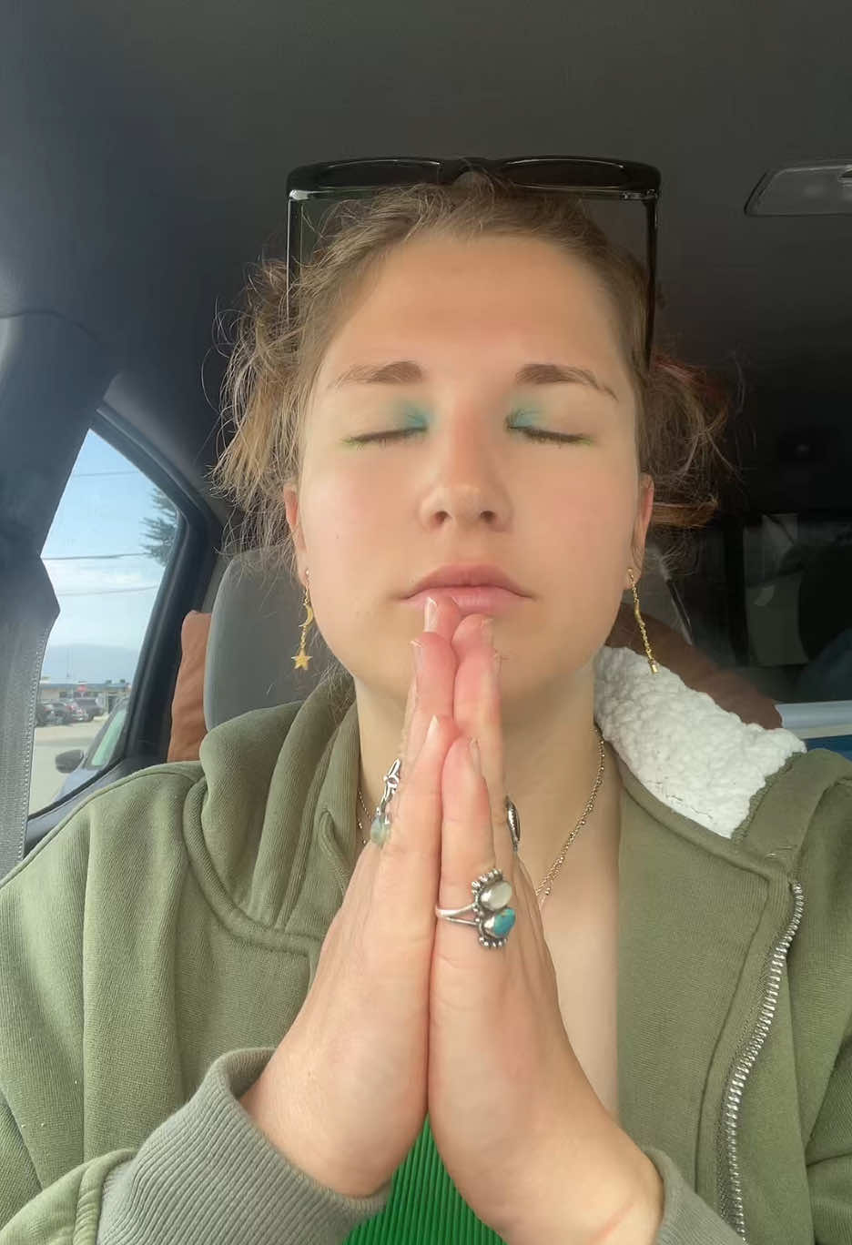 @alexlikesskiing
