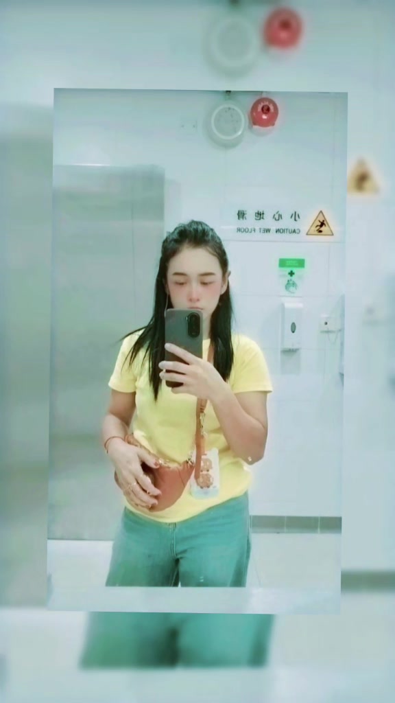 @JE🇭🇰