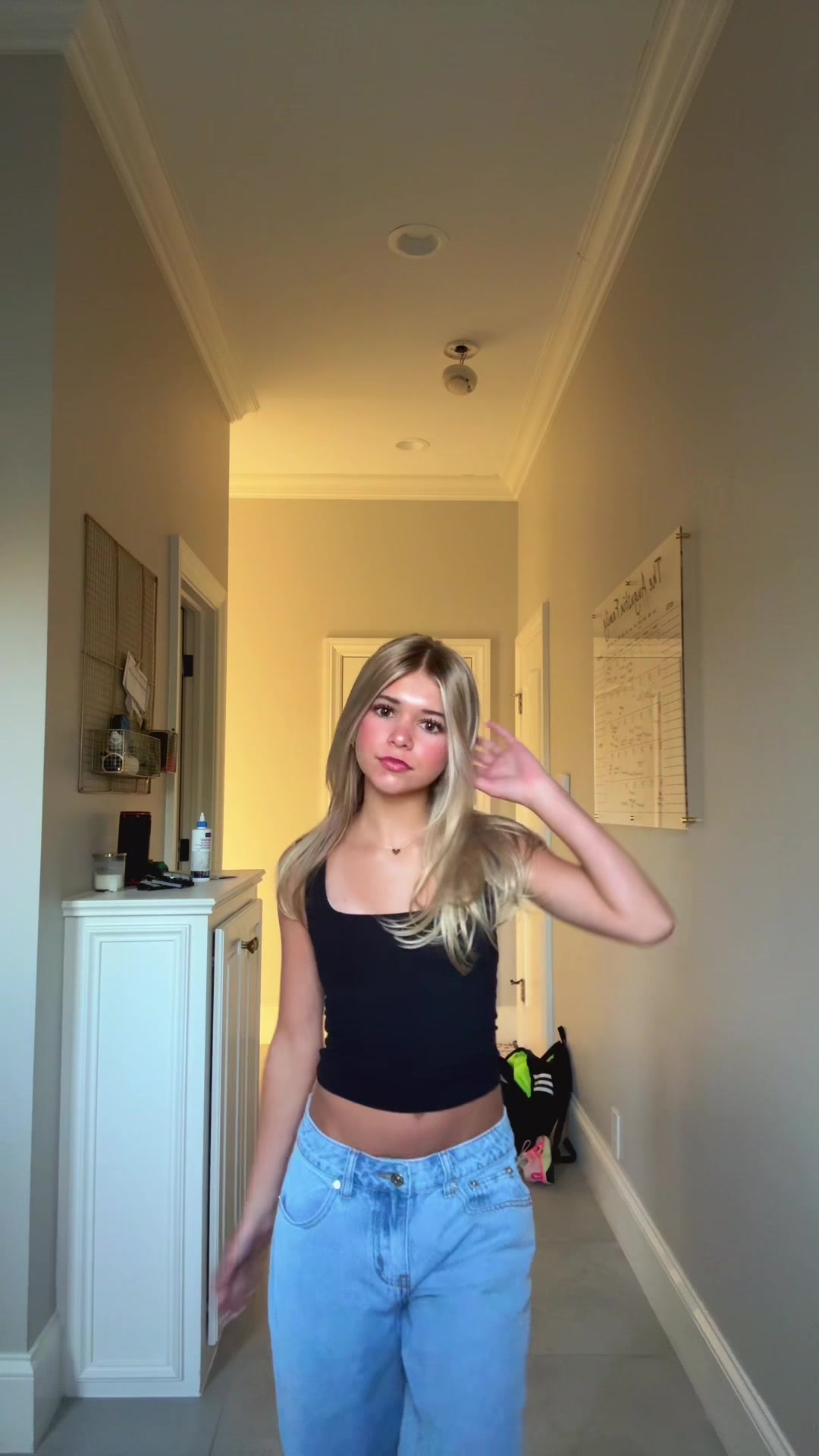 @isabelaug25