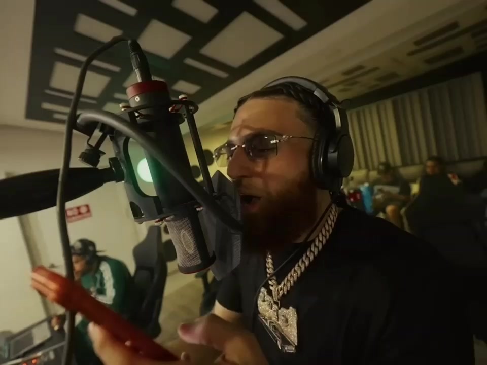 @🥷🏻🎶
