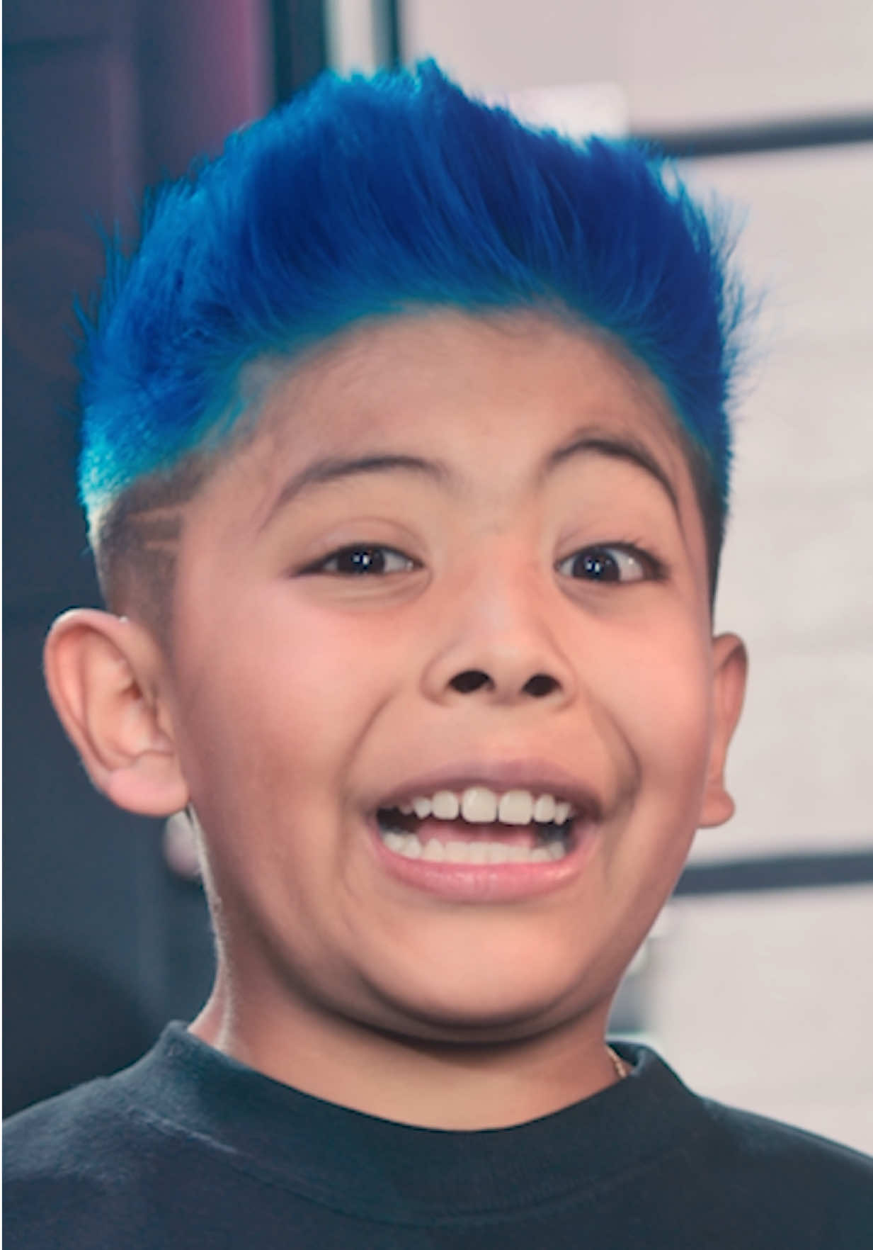 @S A N T I