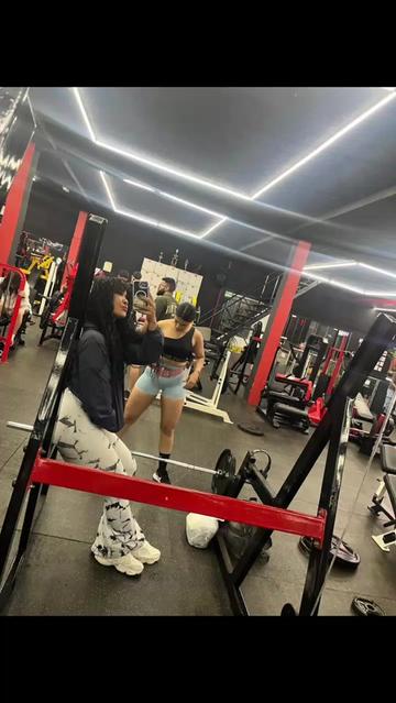 @Genesislopez