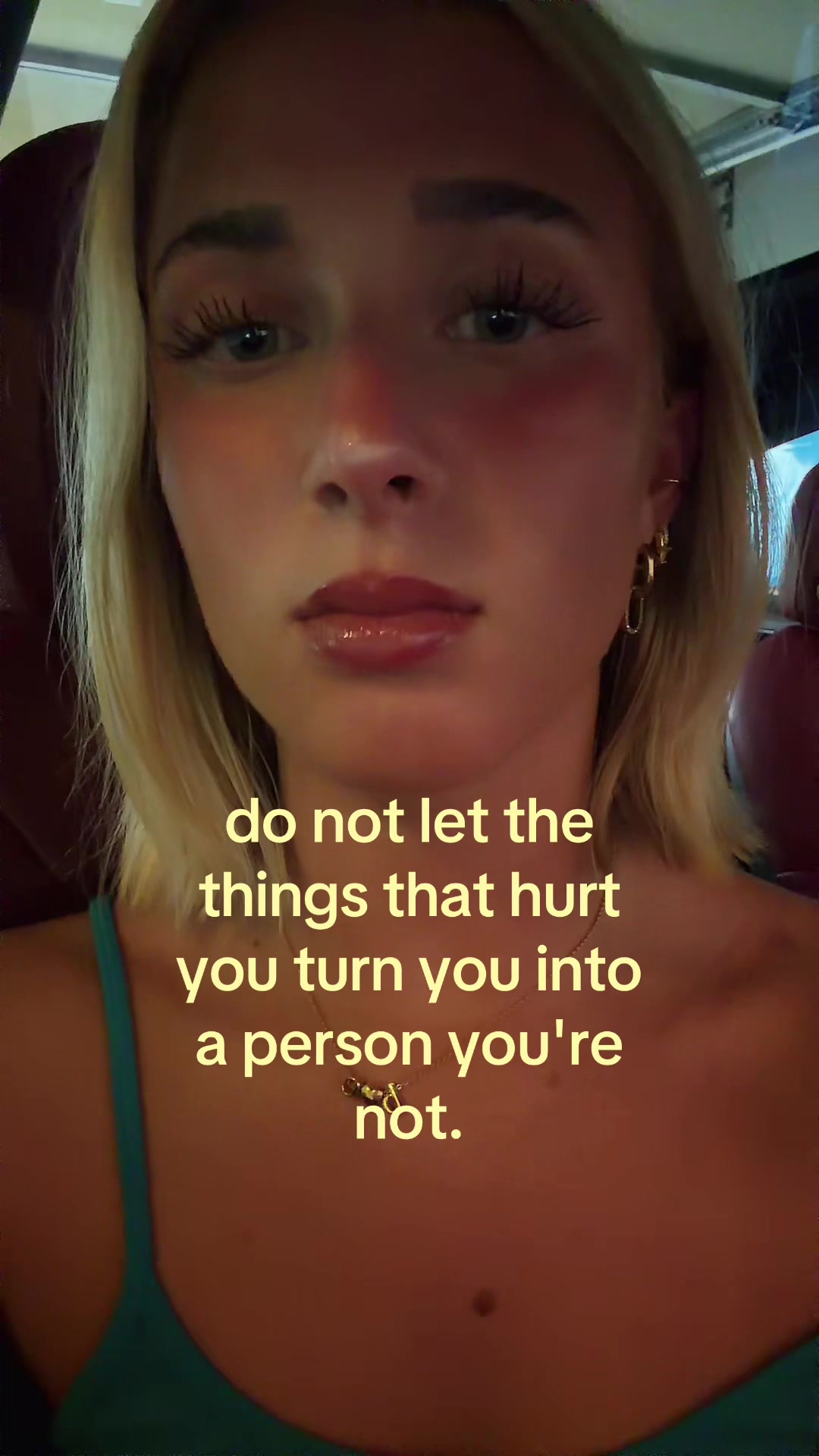 @theelliebarker