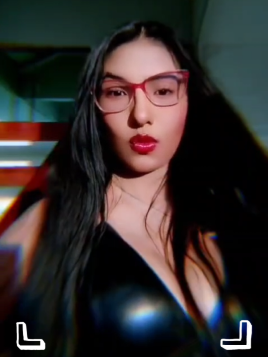 @Soy KeniaClaudia❤️