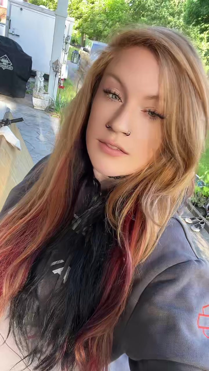 @BrittanyBoo🖤: RAARAO🦾🎧🎶