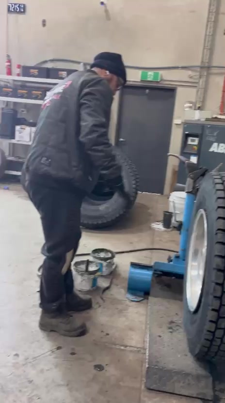 @A2Z TYRES & BATTERY SERVICE