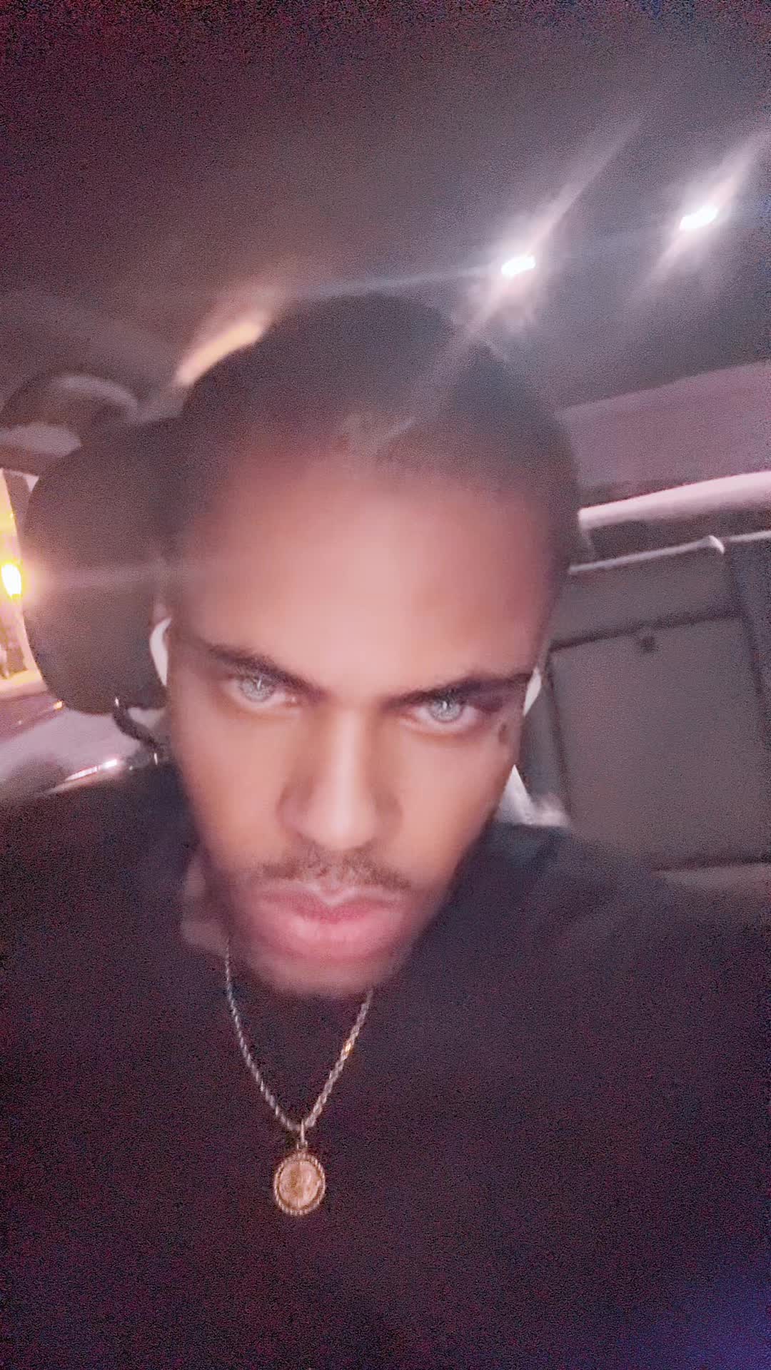 @𝔇. 𝒜𝓊𝓈𝓉