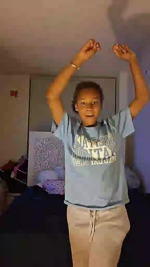 @THEEONLYRAYNEE