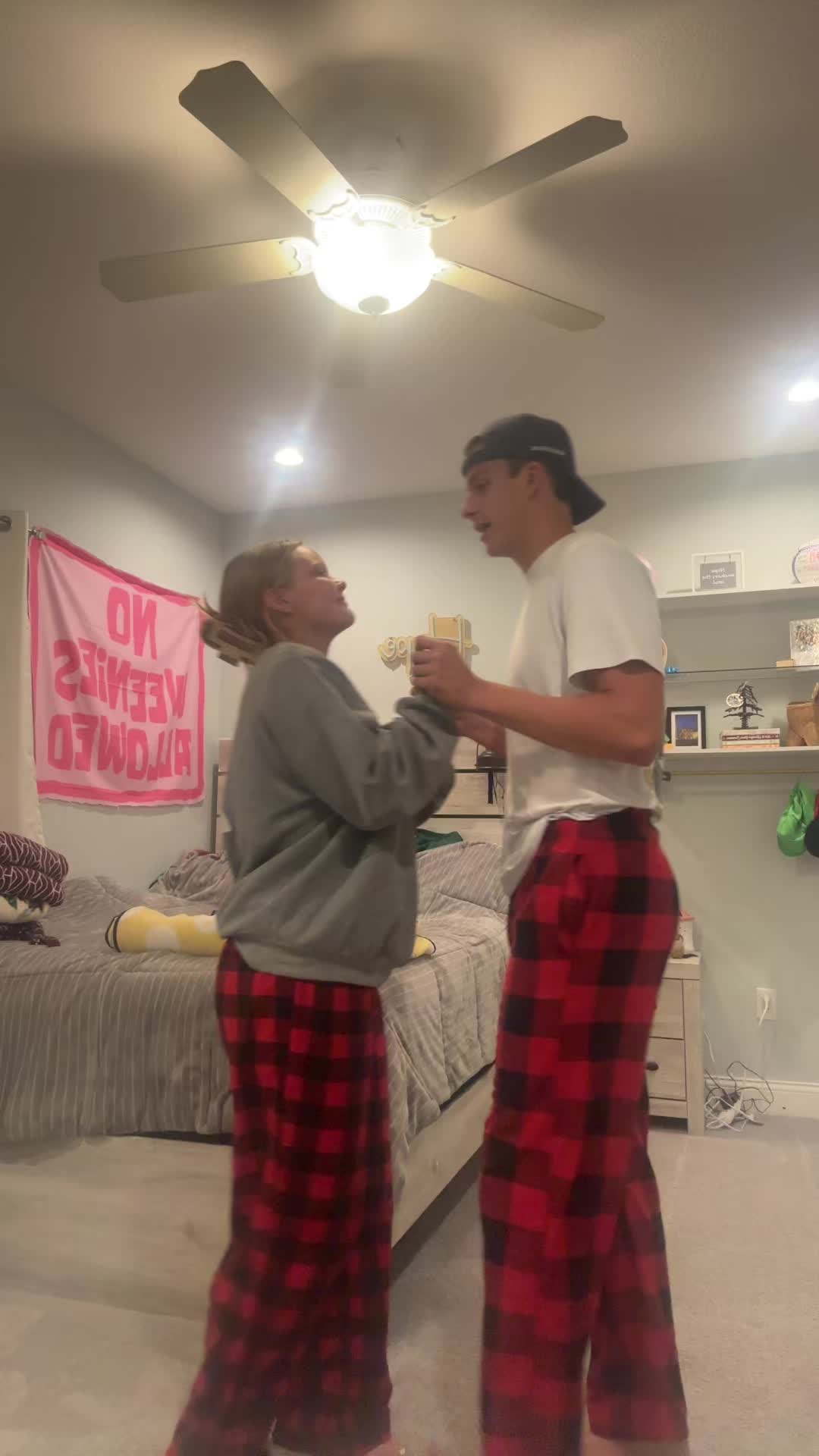 @𝙷𝙾𝙿𝙴 𝚃𝙷𝙾𝙼𝙰𝚂