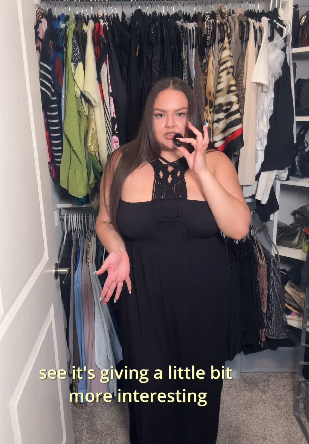 @Serina•The Every Size Stylist