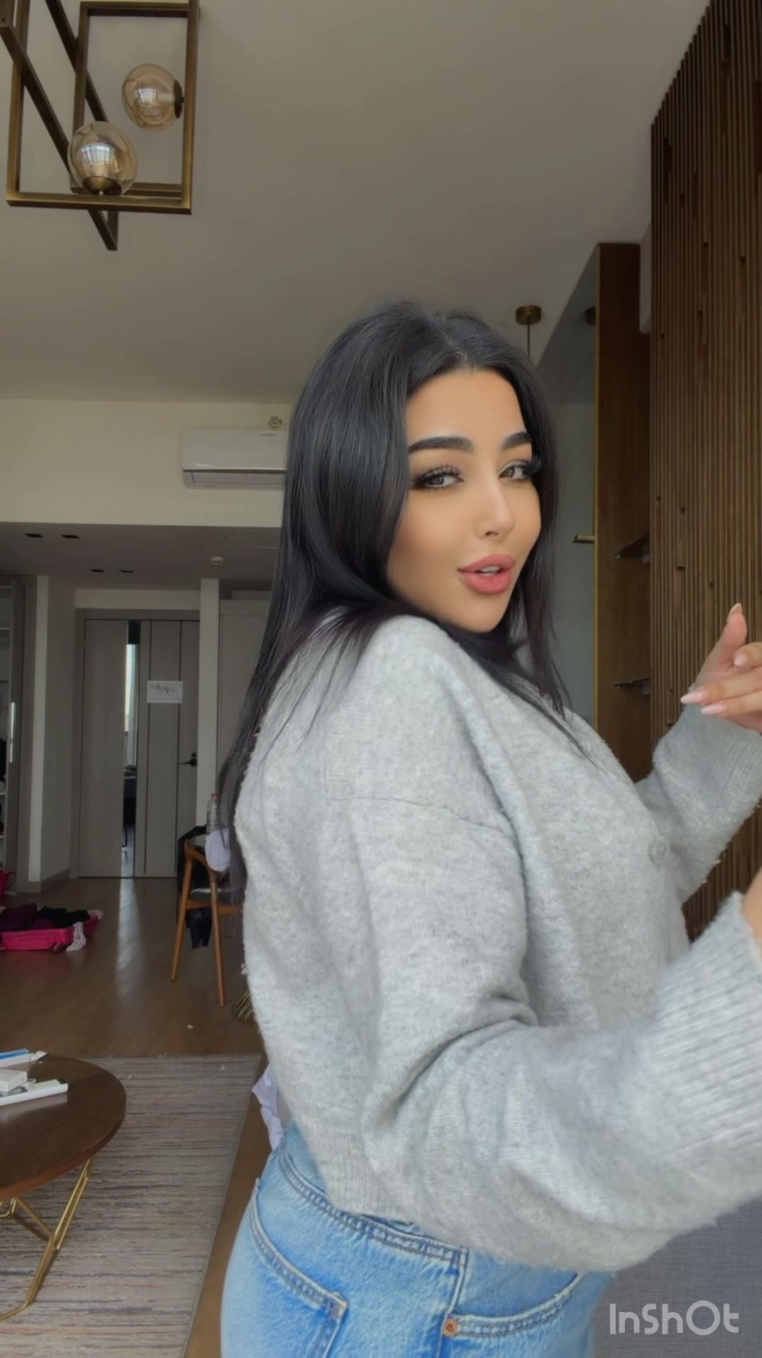 @Yasmine Belkacem