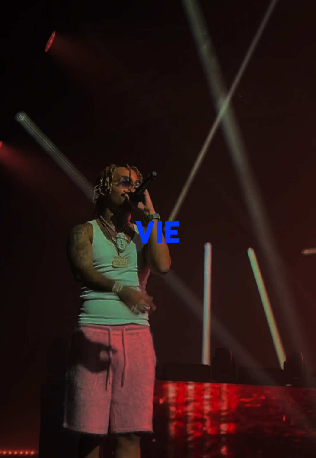 @️