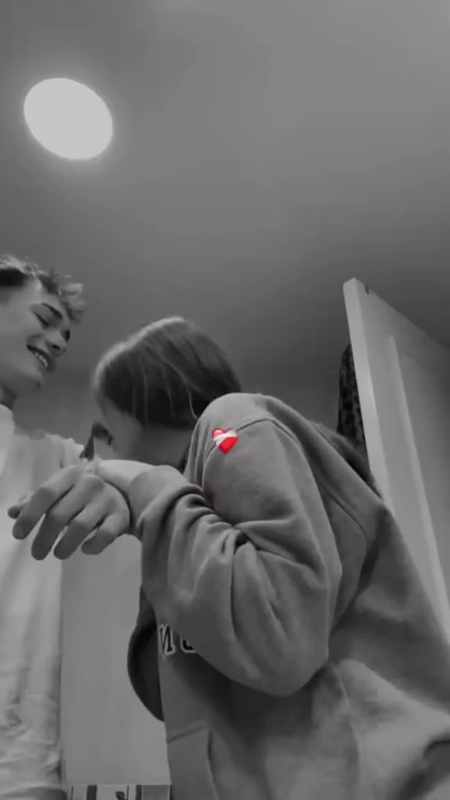 @👤