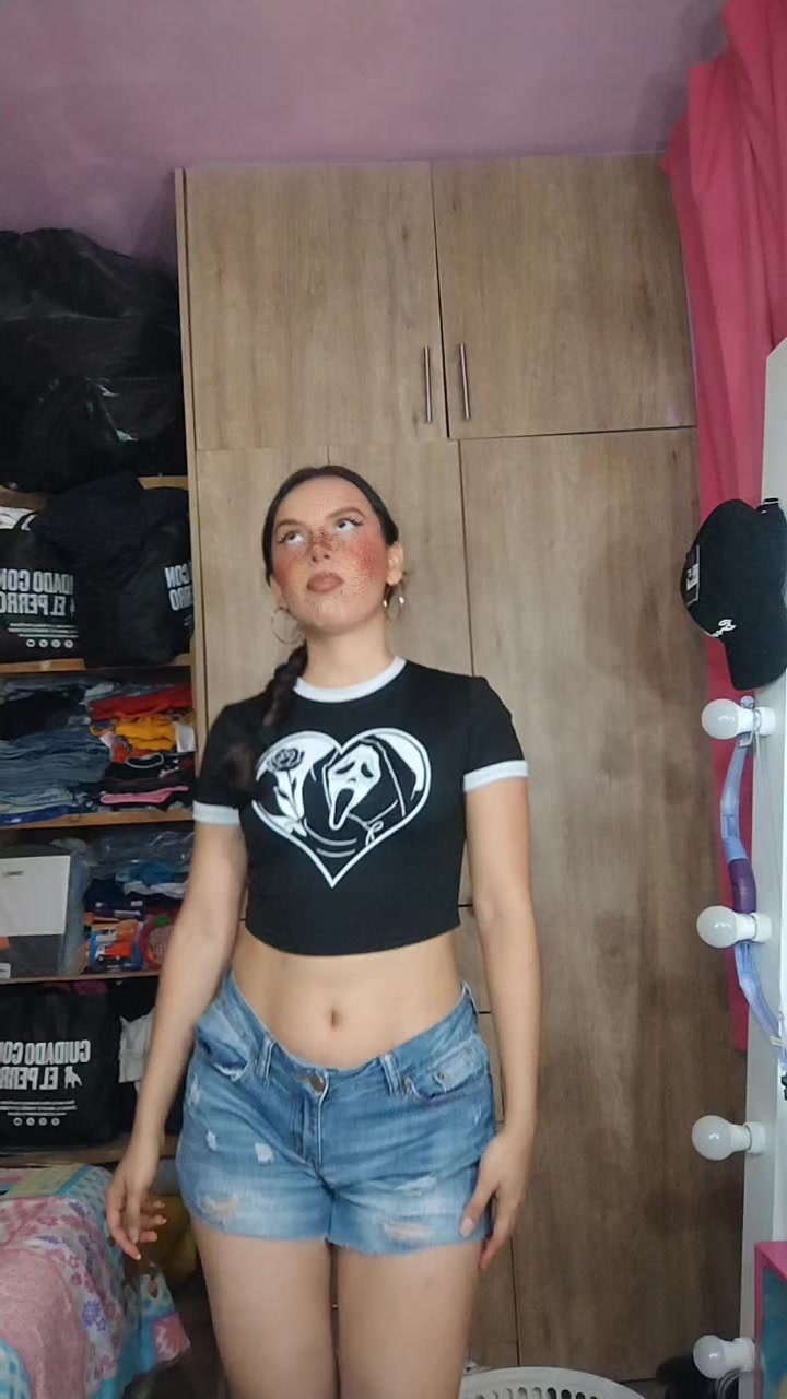@Angie21.