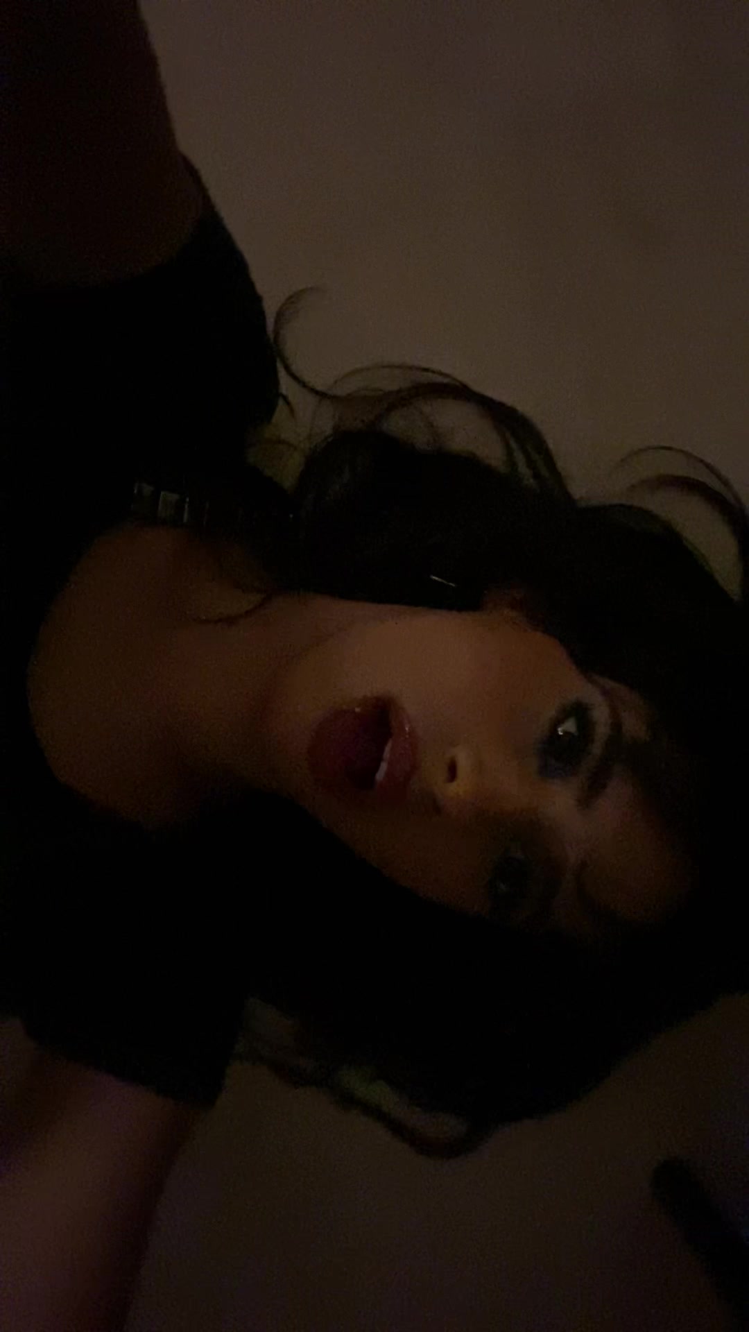 @!yn