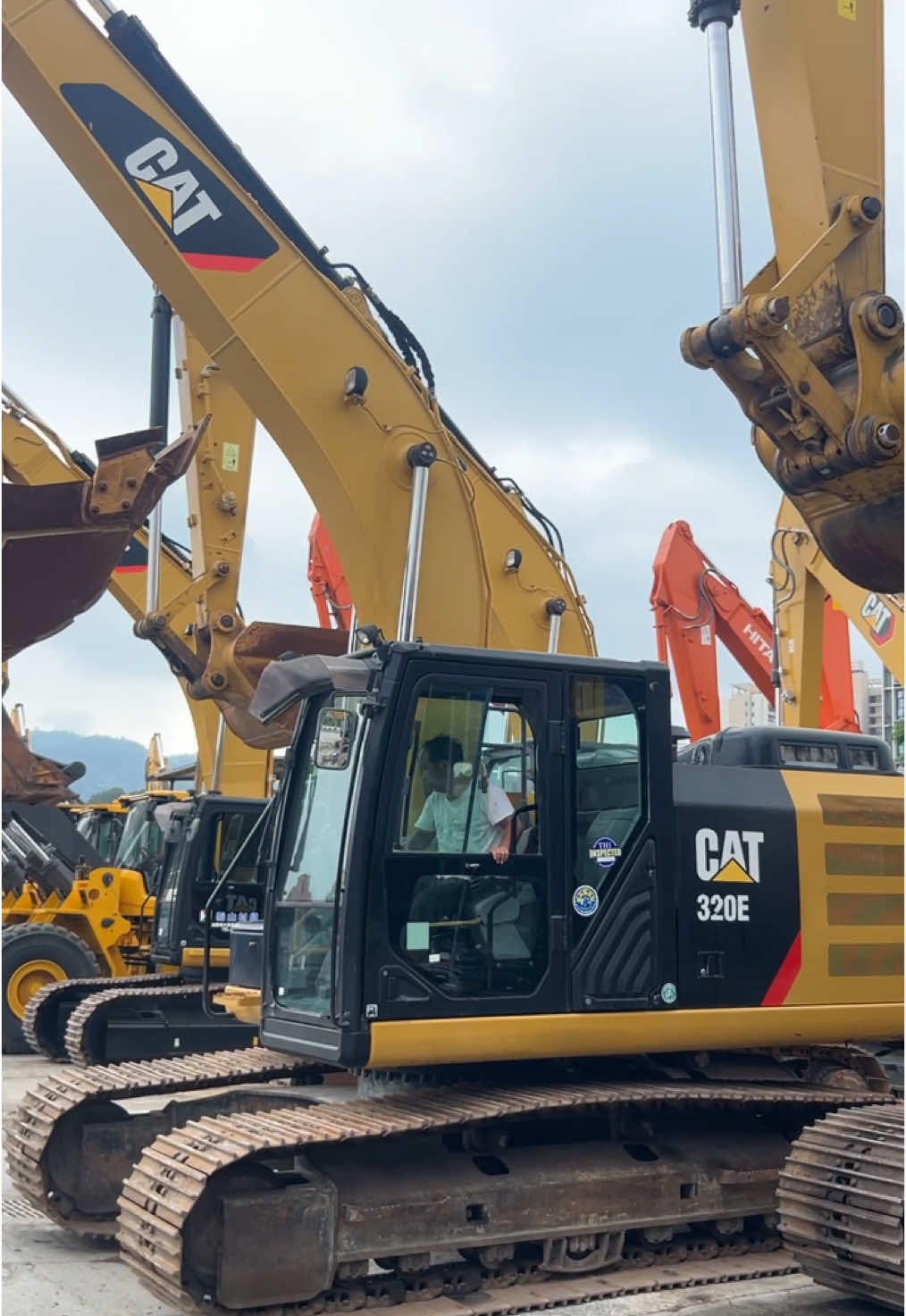 @HCS.Excavator sale-Vina