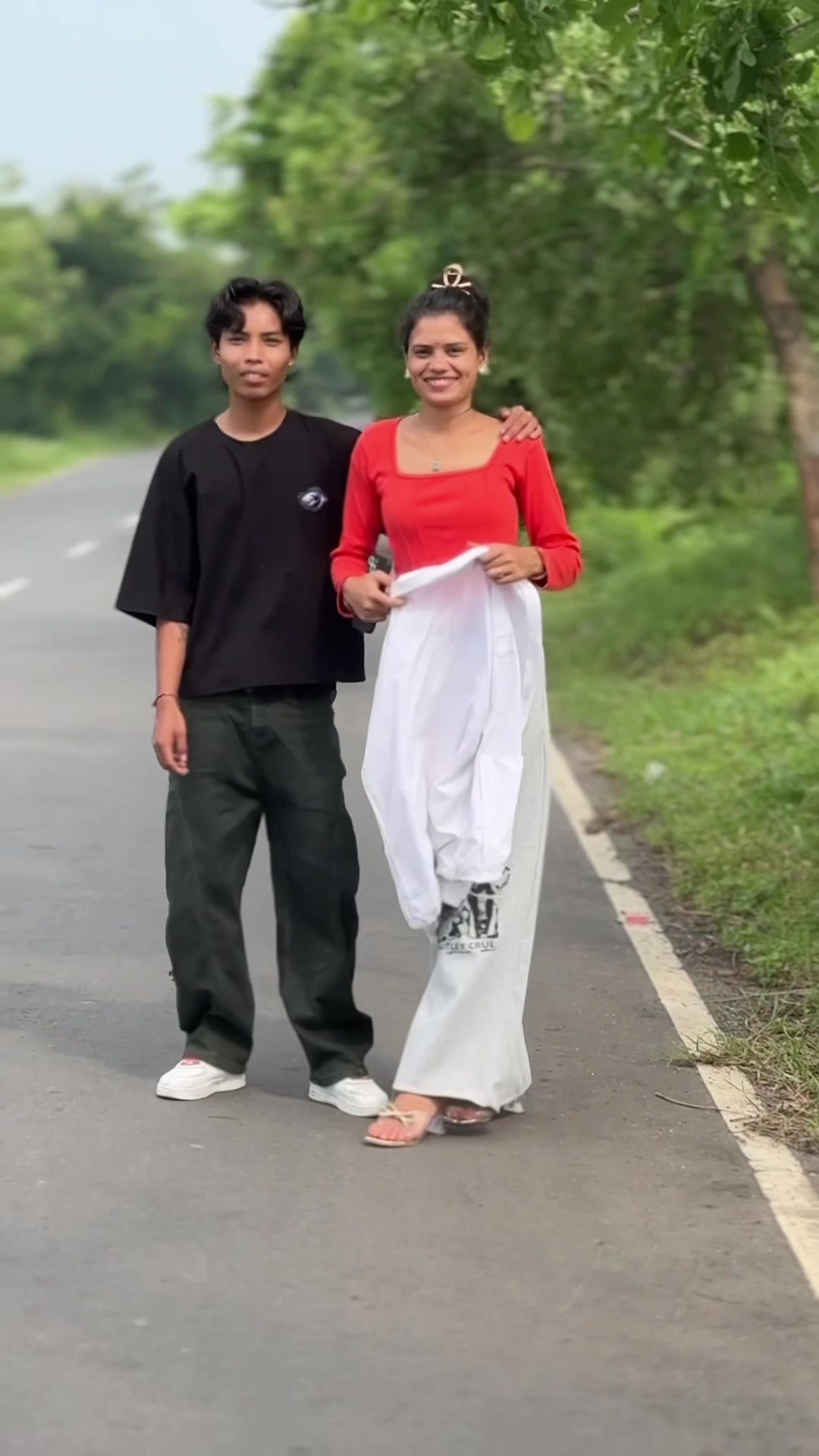 @ऋतु 🦋🖤