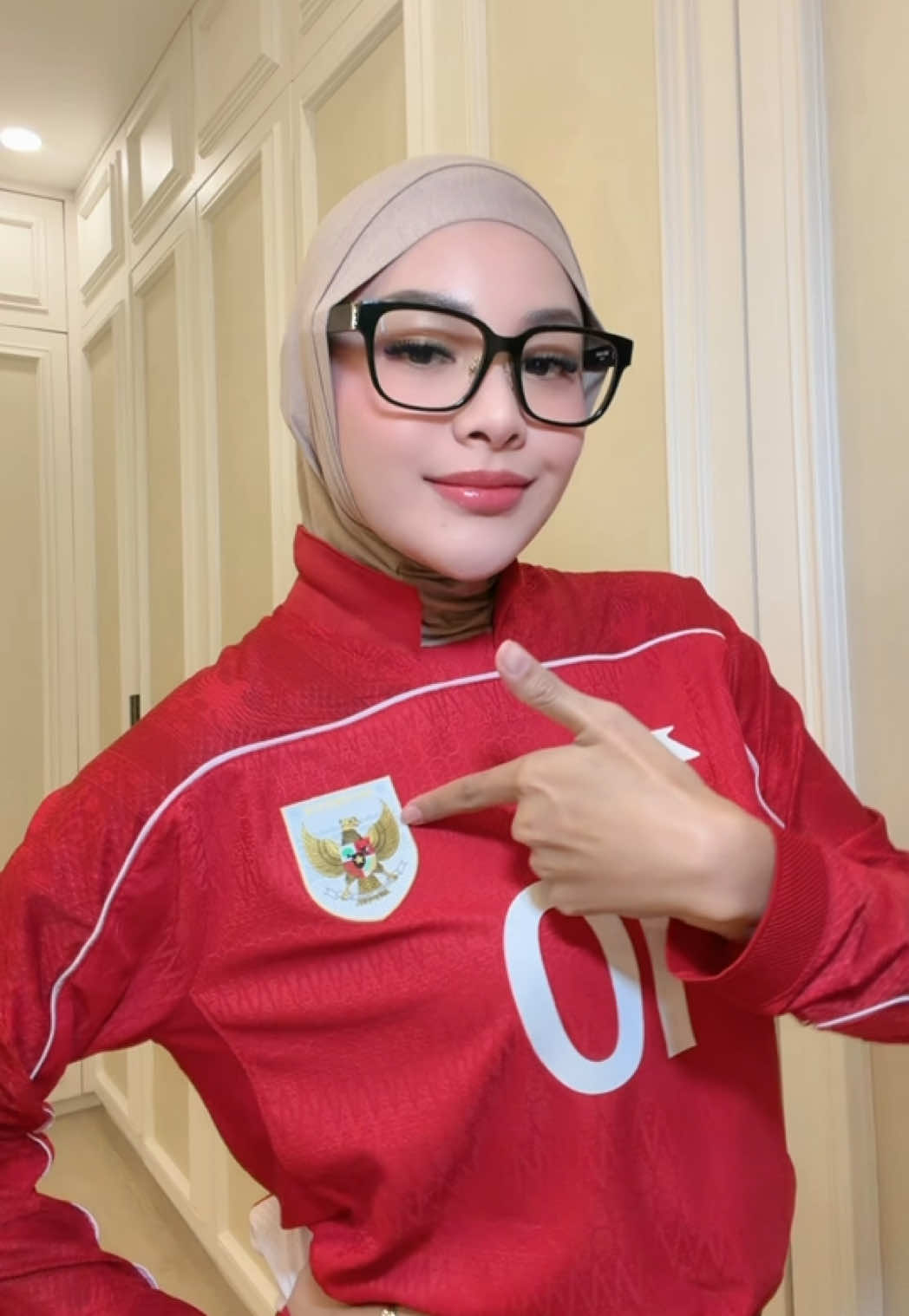 @Aurelie Hermansyah