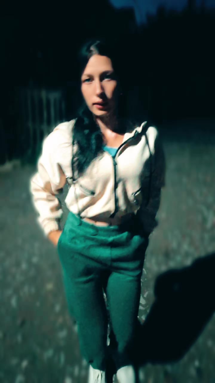 @13Erzsike Lakatos