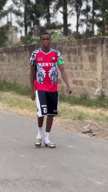 @Naanoow 🇸🇴+🆎