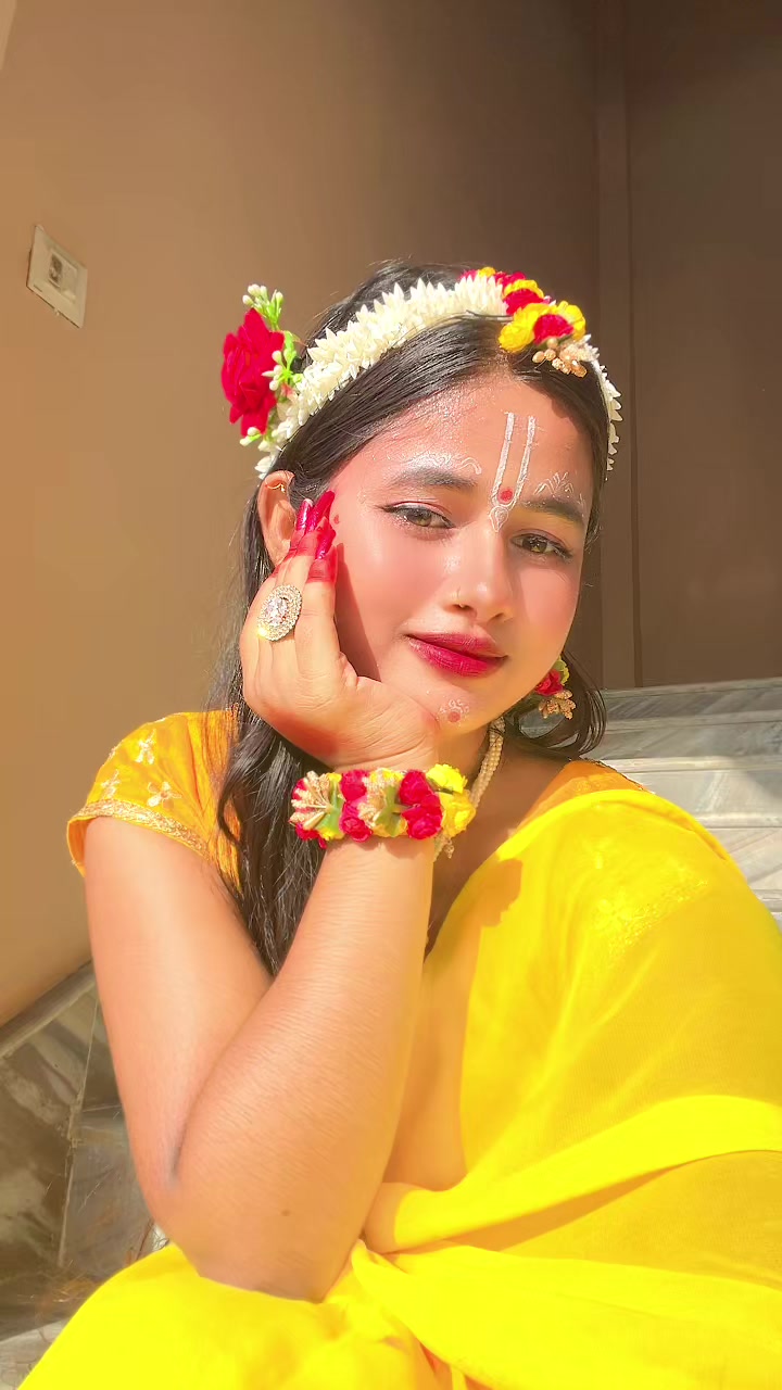 @Aachal Thakur👰🔥😎💐