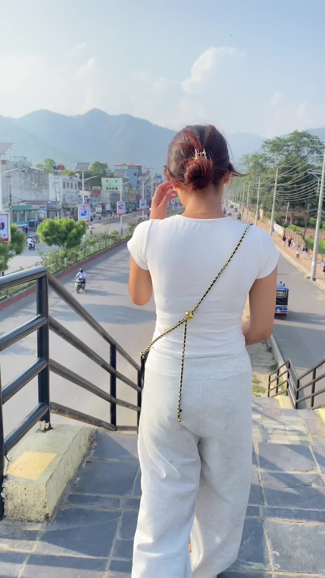 @दिव्या क्षेत्री ।