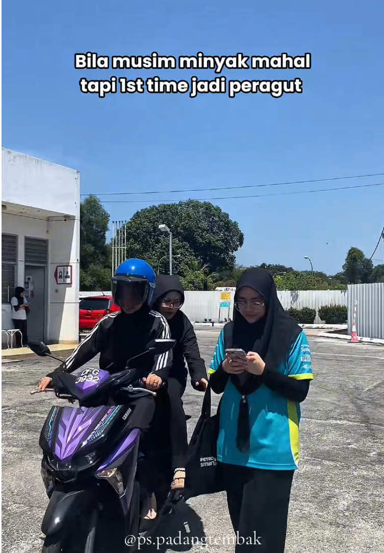 @Petronas Jln Padang Tembak