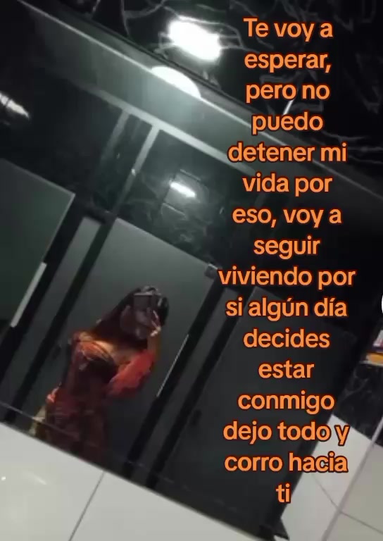 @SARARA FOX