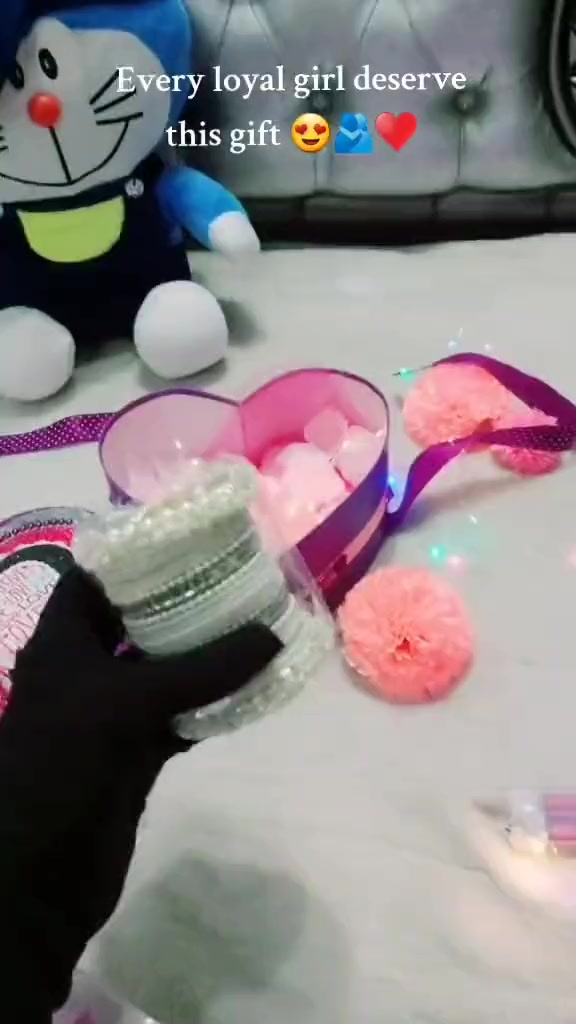 @Craftyhands by aasha