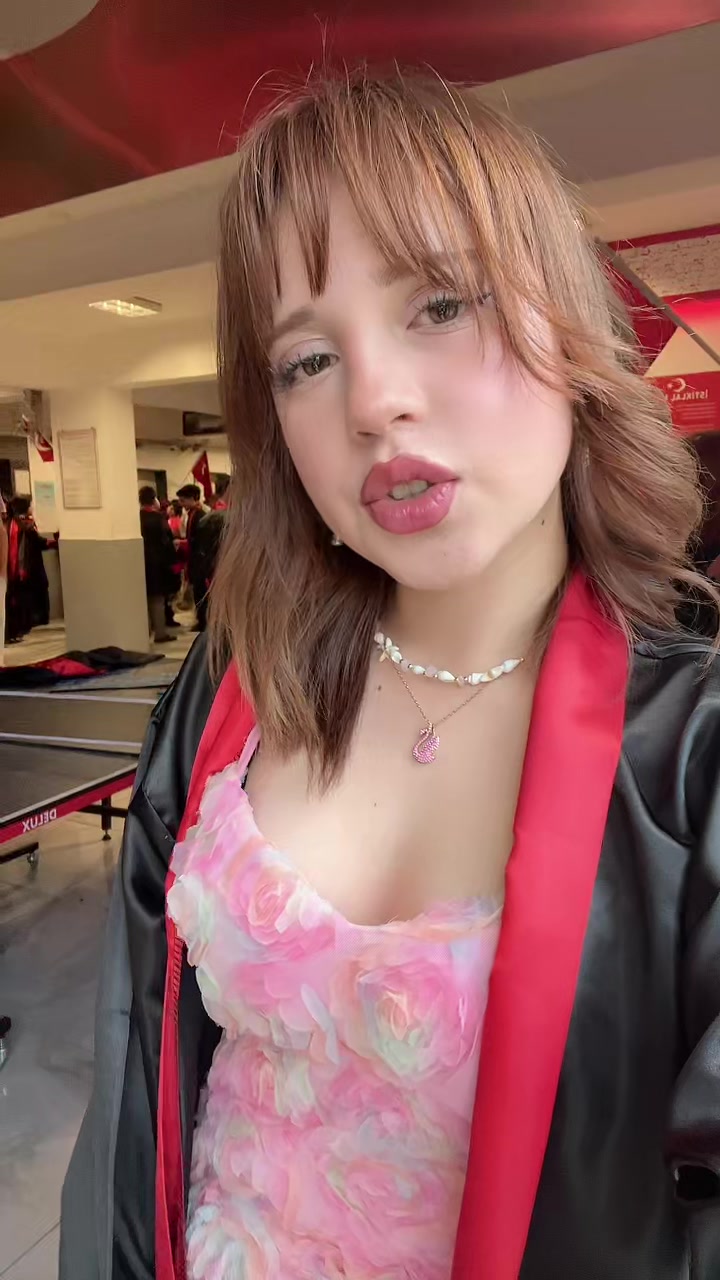@𝘩𝘢𝘮𝘪𝘥𝘦